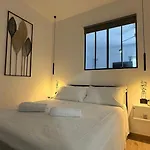 M&p House