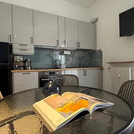 M&p House * 迪亚诺马里纳