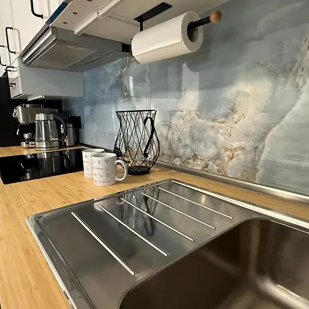 Apartment M&p House *